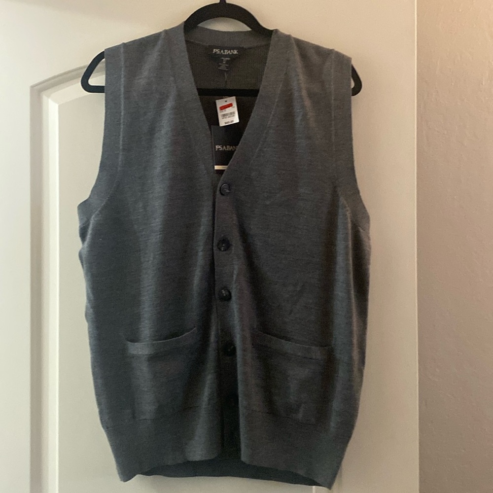 Men’s Jos A Banks Grey Sweater Vest. Size Medium. New, never worn.